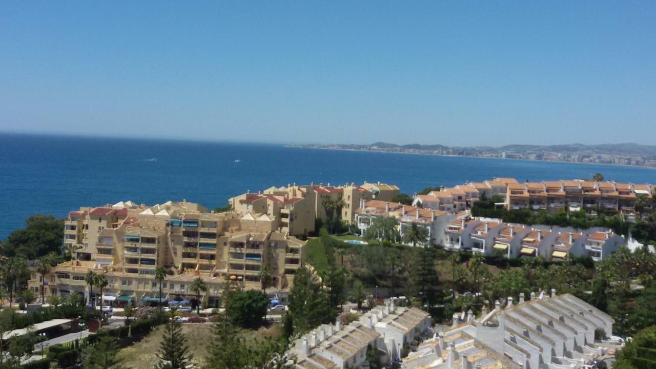 Frente Al Mar Apartment Benalmadena Bagian luar foto
