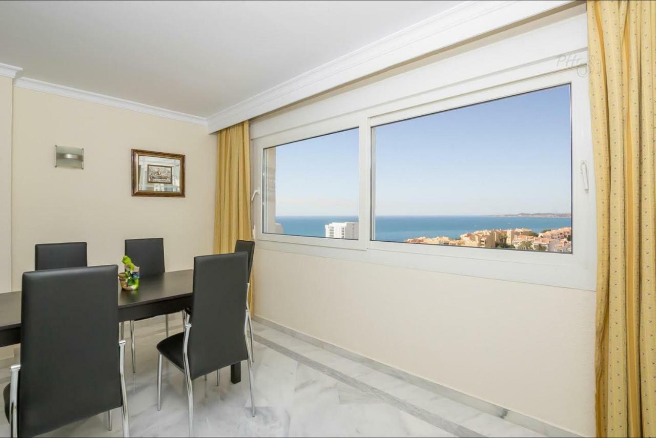 Frente Al Mar Apartment Benalmadena Bagian luar foto