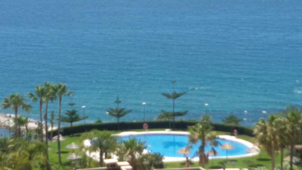 Frente Al Mar Apartment Benalmadena Bagian luar foto