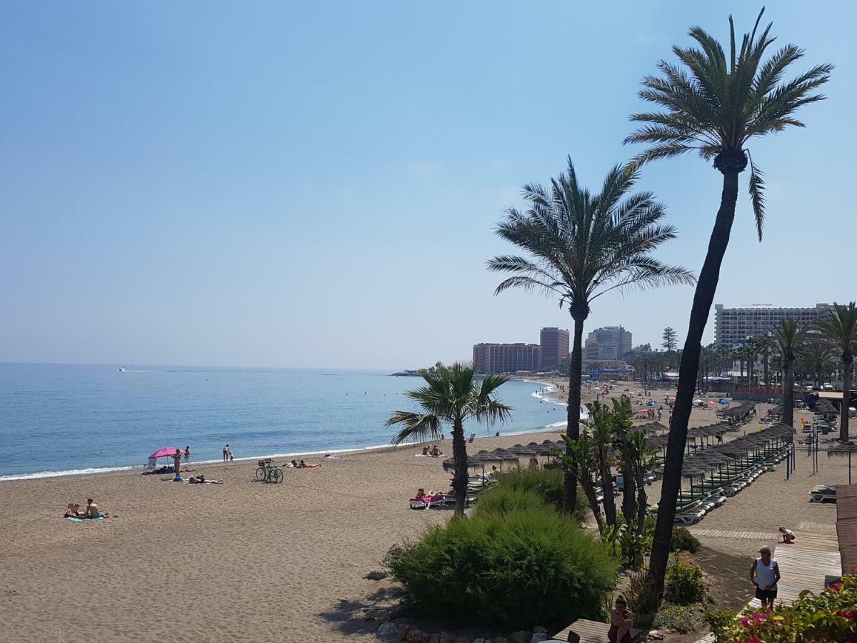 Frente Al Mar Apartment Benalmadena Bagian luar foto