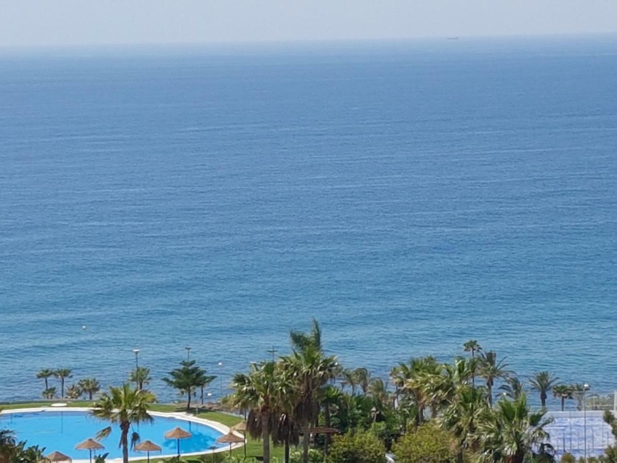 Frente Al Mar Apartment Benalmadena Bagian luar foto